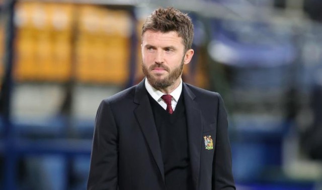 九游体育娱乐-曼联新帅是他？44岁前名宿紧急救火，他能延续自己踢球时的硬度么