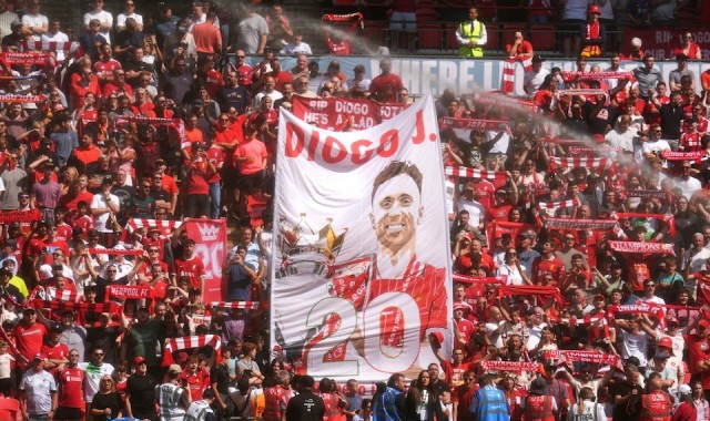 水晶宫球迷在若塔悼念仪式时躁动，范戴克不满：这太令人失望